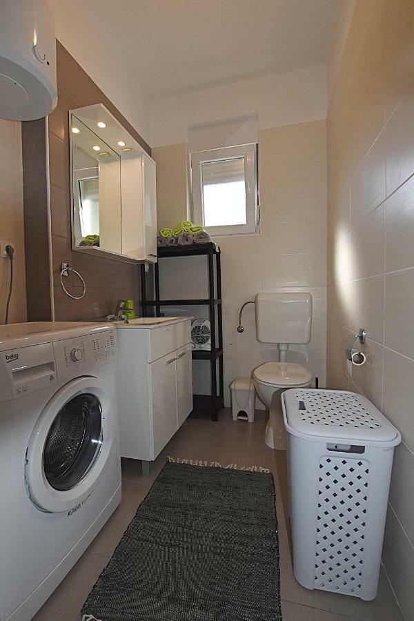 Marine Apartment ซูโกชัน ภายนอก รูปภาพ